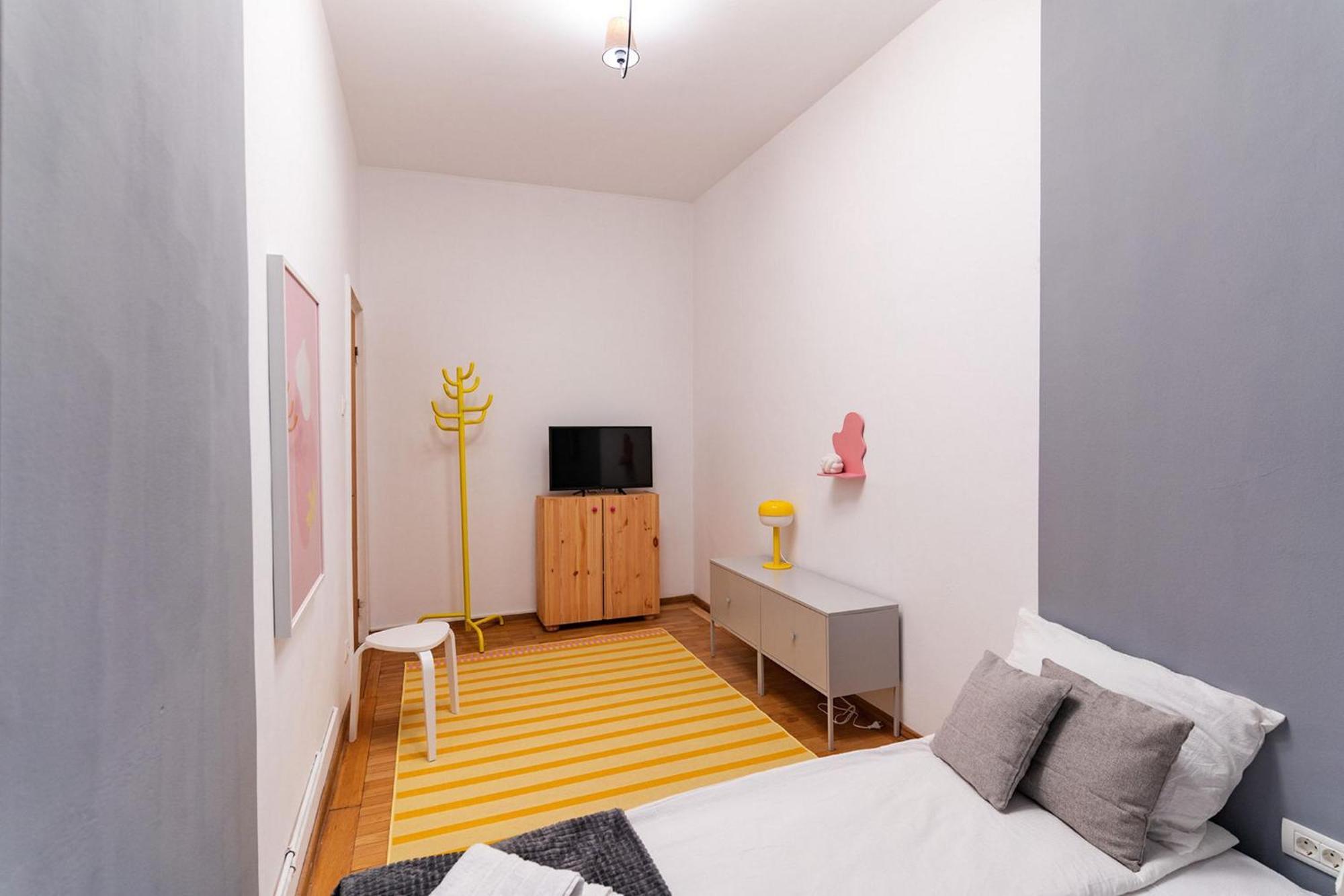 Rezident Eminescu Apartment Bukares Bagian luar foto